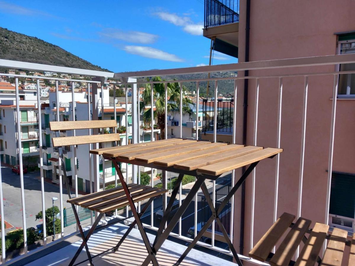 Appartamento Timone Vicino Al Mare Bludipietraligure Pietra Ligure Esterno foto